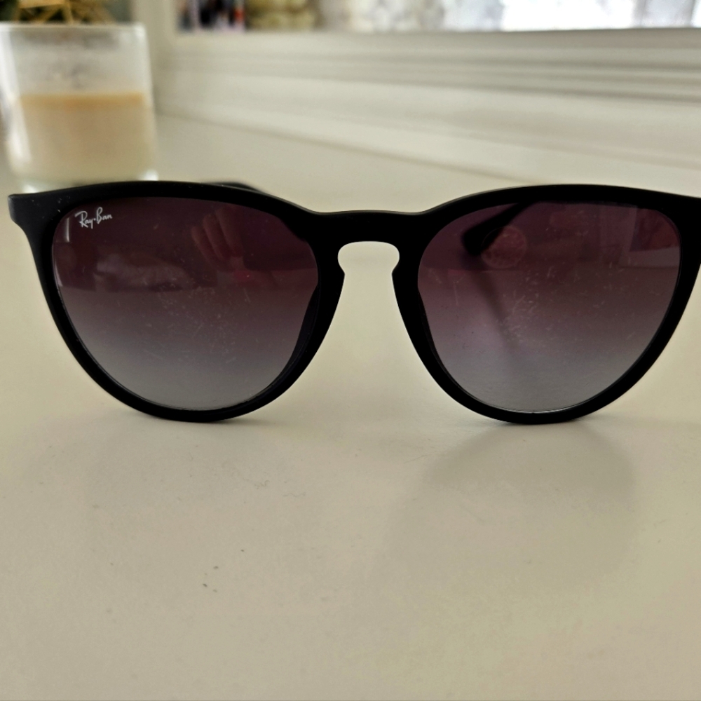 Ray-Ban Black Sunglasses Erica